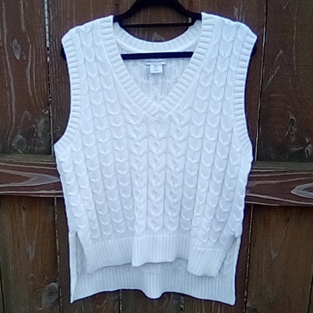 Cupcakes & Cashmere Sweater Vest Sz. M